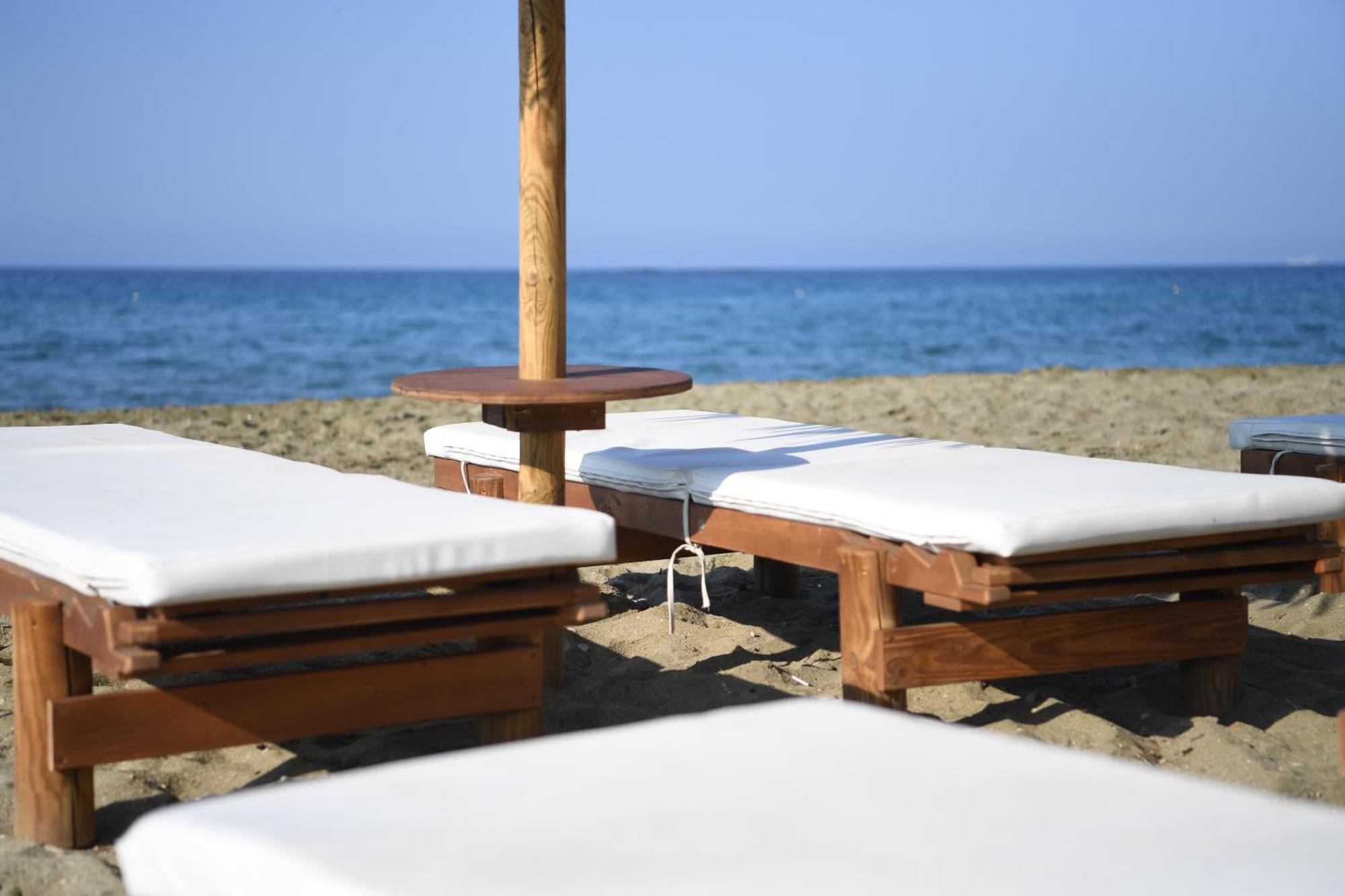 Nostos Beachfront Apartments & Studios Агиос-Иоаннис Экстерьер фото