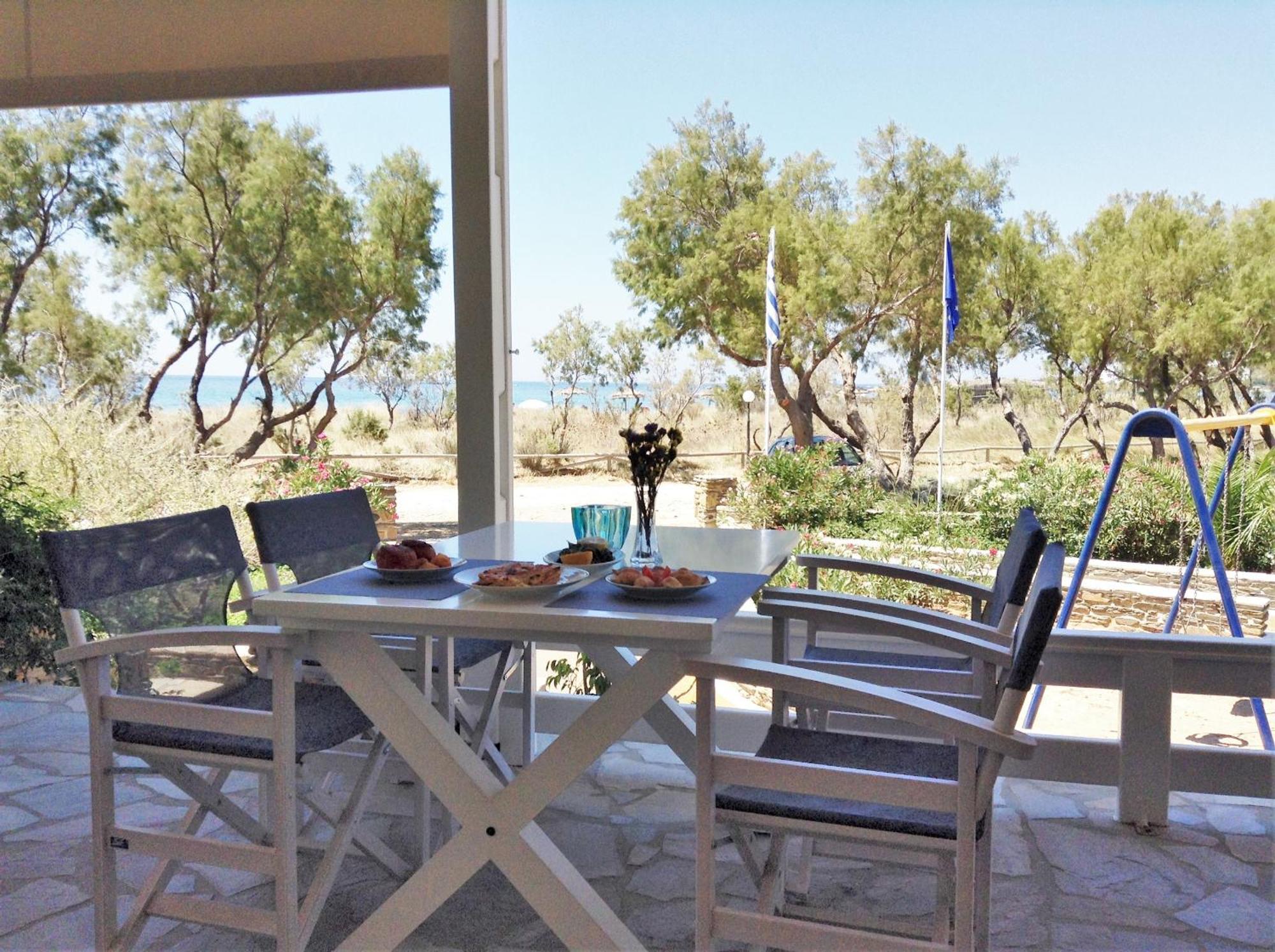 Nostos Beachfront Apartments & Studios Агиос-Иоаннис Экстерьер фото