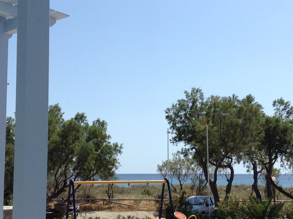Nostos Beachfront Apartments & Studios Агиос-Иоаннис Экстерьер фото