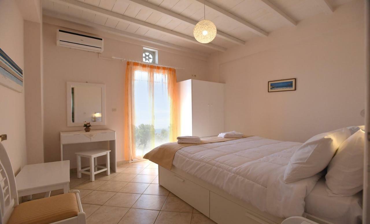 Nostos Beachfront Apartments & Studios Агиос-Иоаннис Экстерьер фото