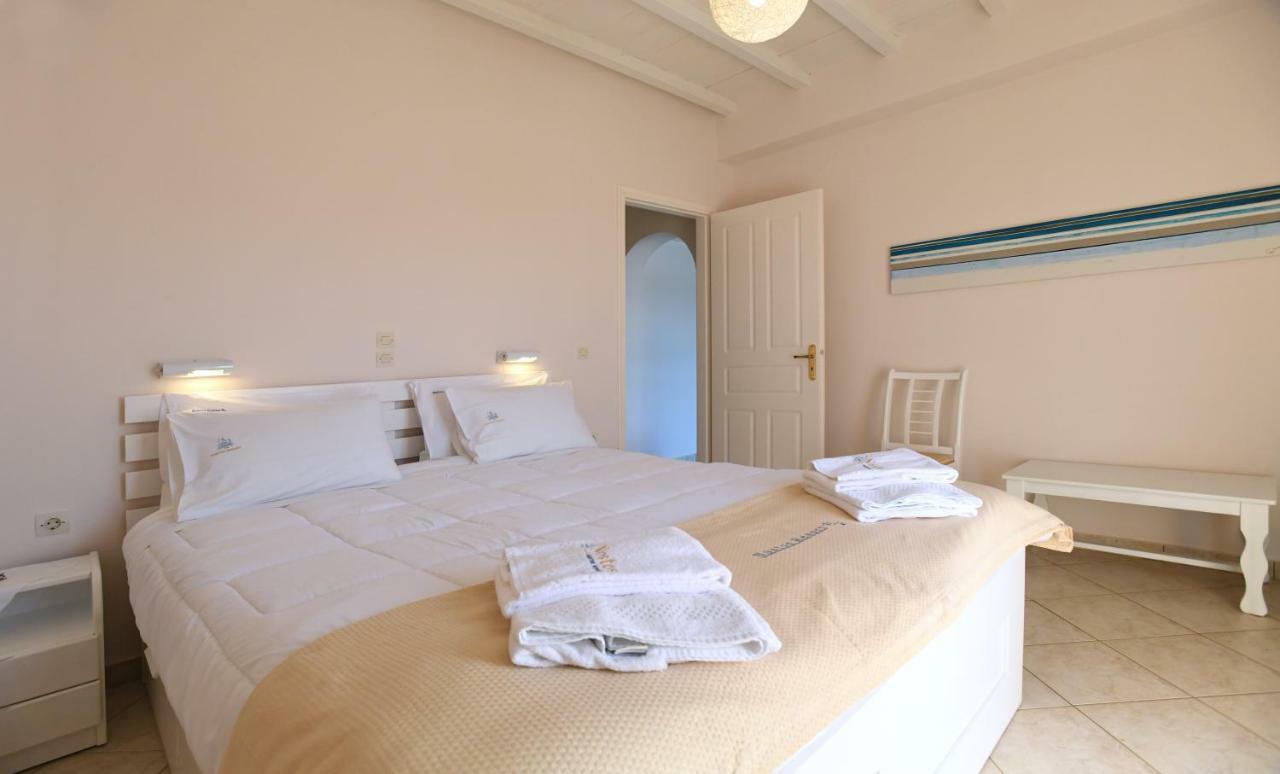 Nostos Beachfront Apartments & Studios Агиос-Иоаннис Экстерьер фото