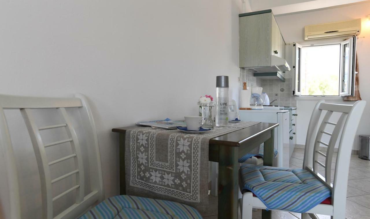 Nostos Beachfront Apartments & Studios Агиос-Иоаннис Экстерьер фото